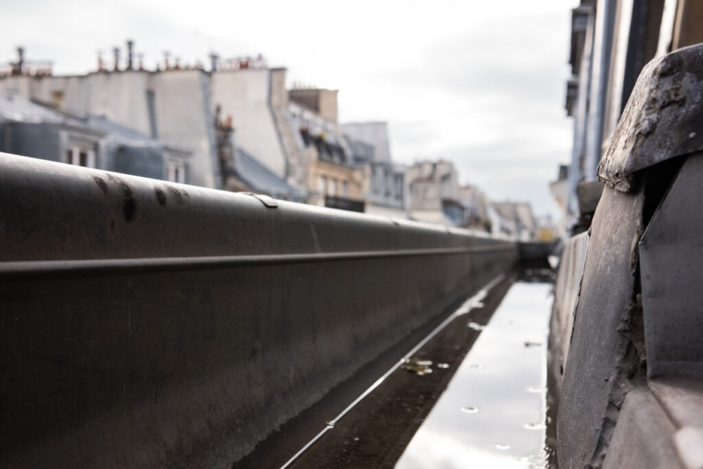 Travaux de Zinguerie Paris (75) & 92 | Gouttières & Étanchéité